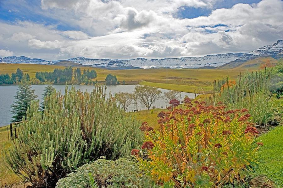 Castleburn Legacy Resort Drakensberg Garden Exterior foto
